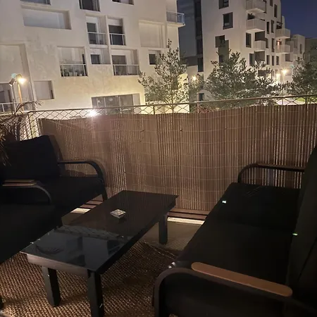 Nantais Apartament *